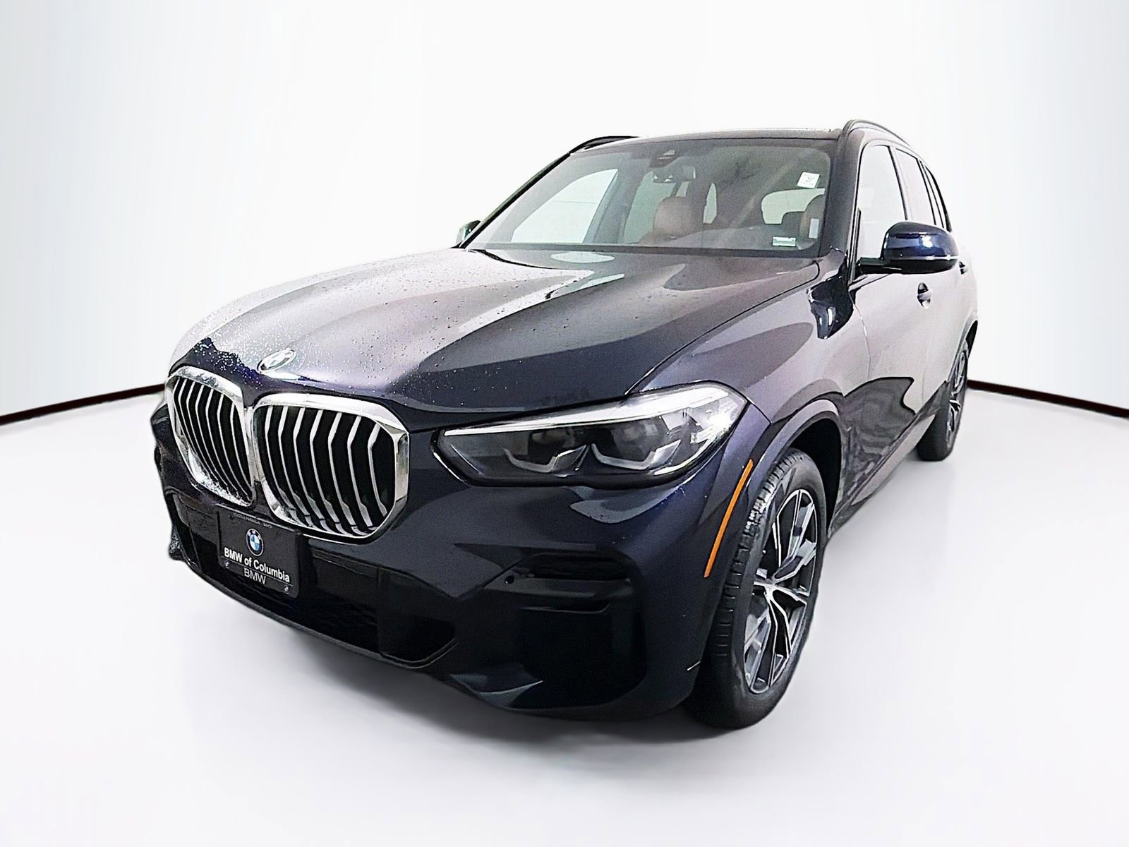 Used 2022 BMW X5 xDrive40i w/ M Sport Package AWD/4WD image 3