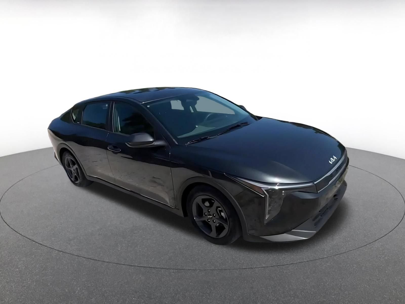 Used 2025 Kia K4 FWD image 2