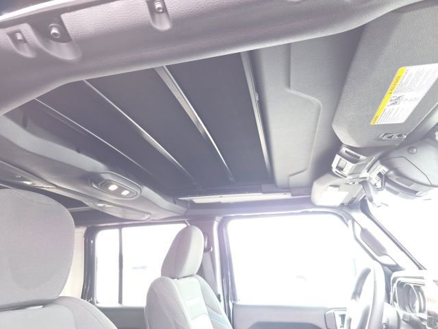 Used 2025 Jeep Wrangler Unlimited Rubicon 4xe w/ Safety Group image 40