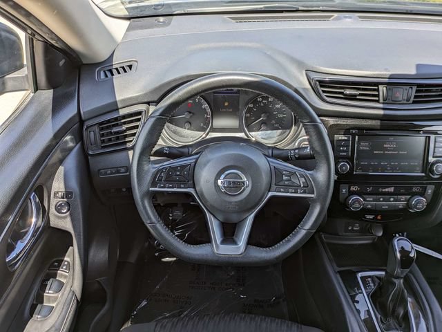 Used 2020 Nissan Rogue SV FWD image 18