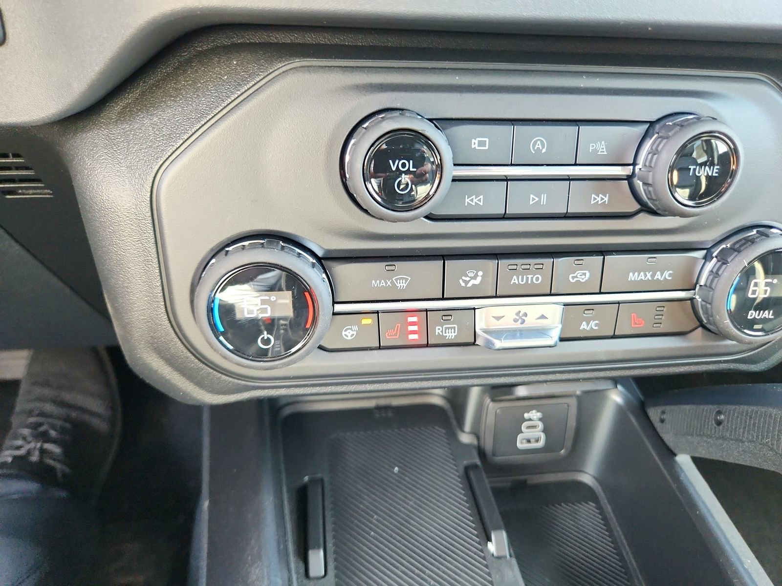 New 2026 Ford Bronco Outer Banks w/ Sasquatch Package image 21