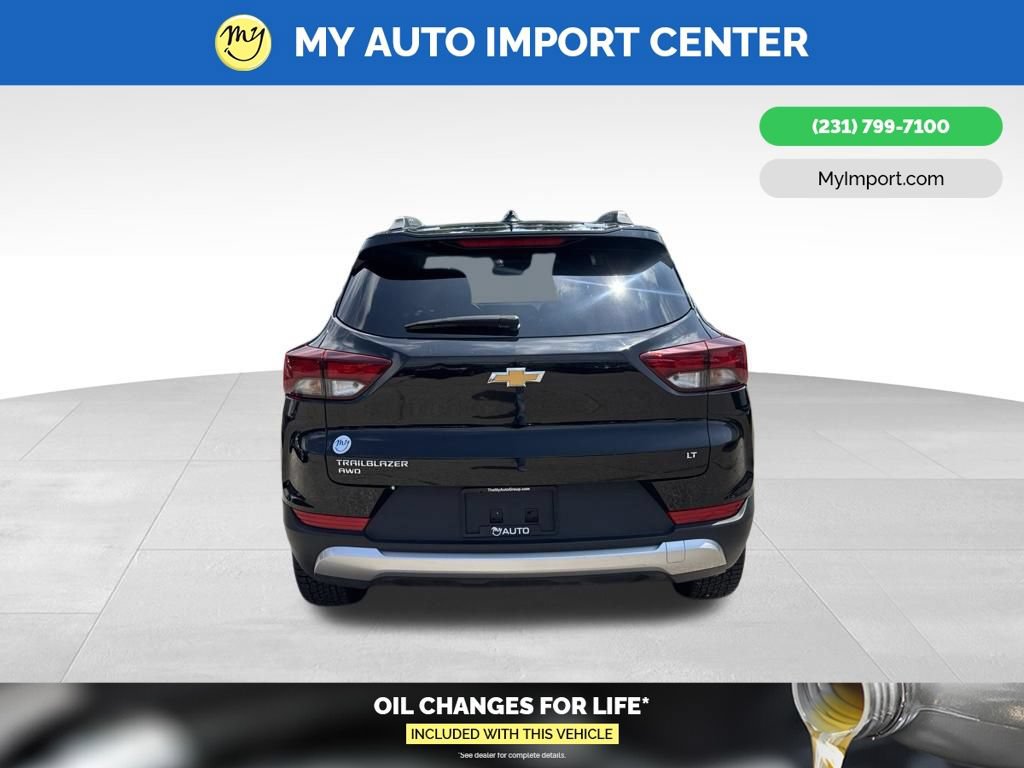 Used 2025 Chevrolet TrailBlazer LT AWD/4WD image 6