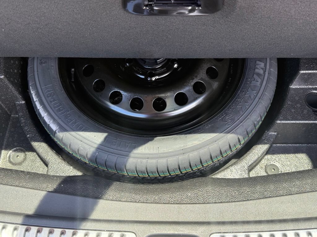 Used 2021 Buick Envision Essence w/ Technology Package I FWD image 34