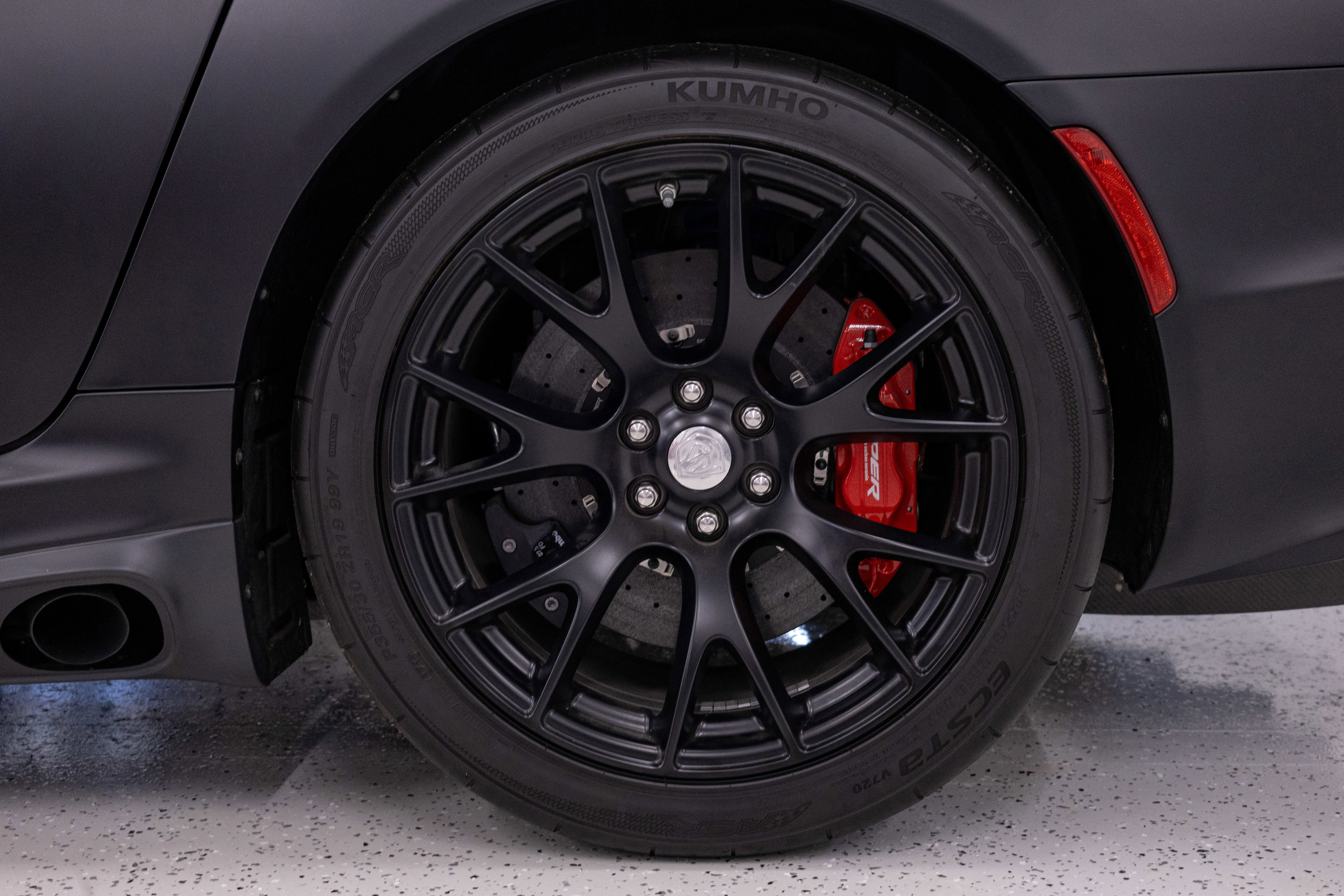 Used 2017 Dodge Viper GTC w/ ACR Package RWD image 17