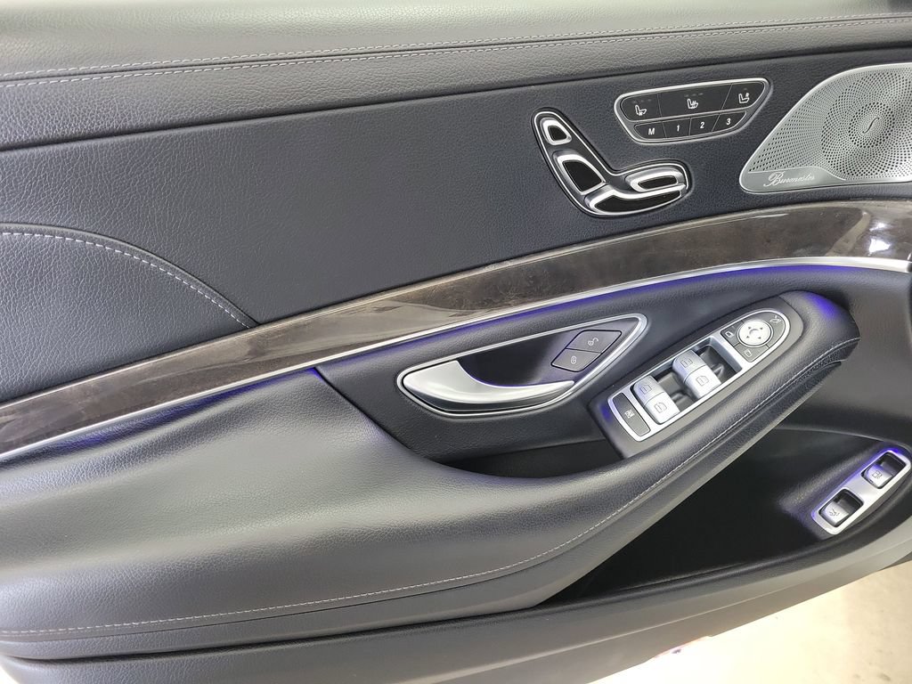 Used 2017 Mercedes-Benz S 550e w/ Premium Package image 21