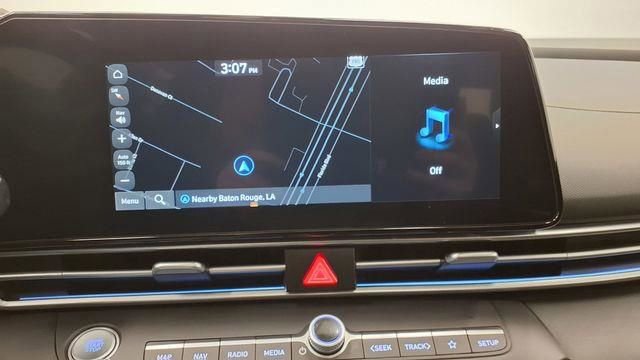 Used 2025 Hyundai Elantra SEL image 28