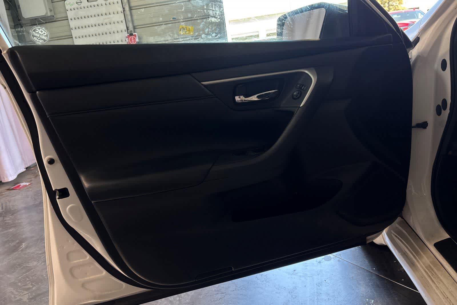 Used 2015 Nissan Altima 2.5 S w/ Special Edition Package FWD image 15