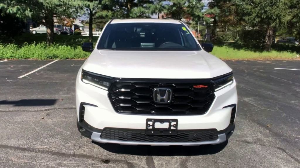 New 2025 Honda Pilot TrailSport image 3