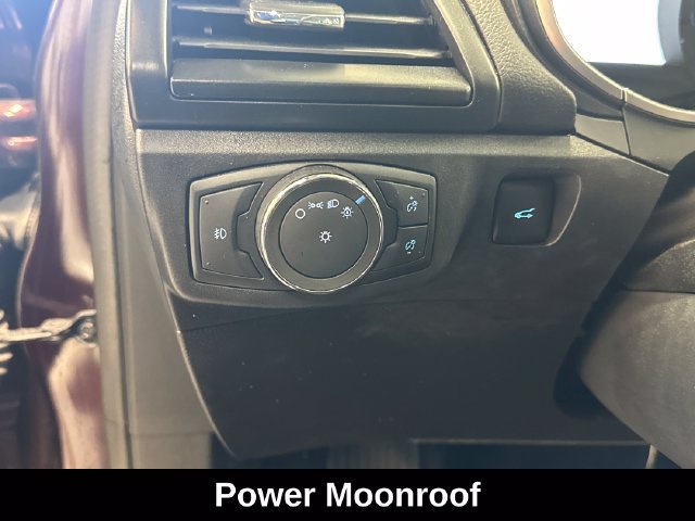 Used 2017 Ford Fusion Titanium FWD image 19