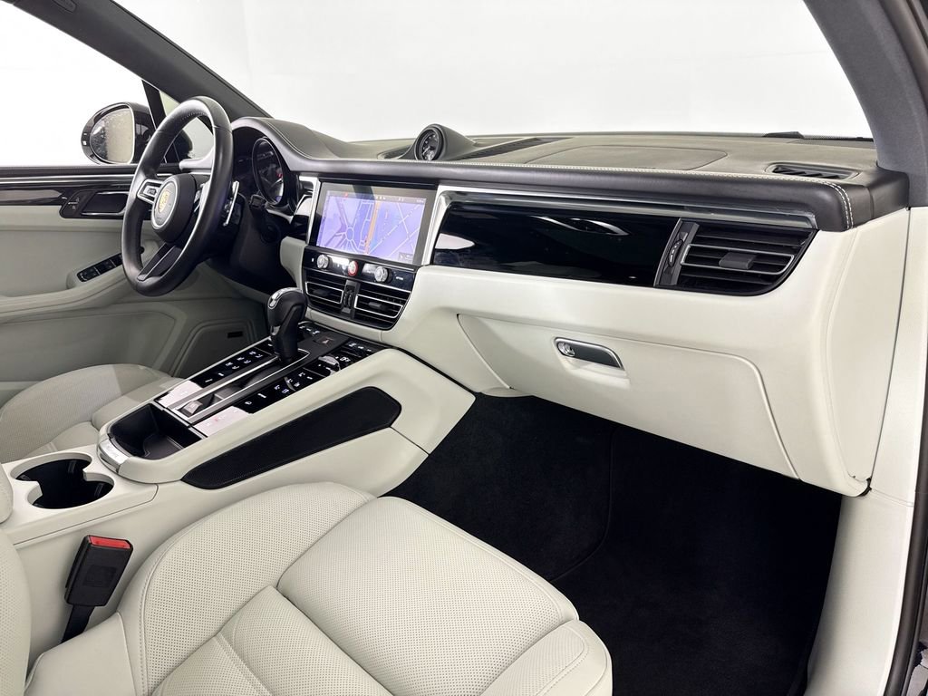 Used 2024 Porsche Macan S image 13