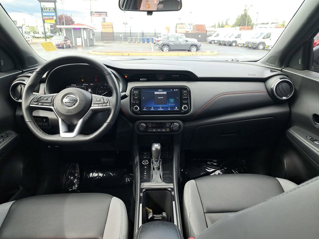 Used 2021 Nissan Kicks SR w/ SR Premium Package FWD image 21