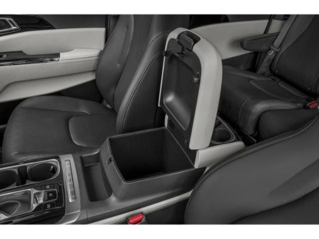 Used 2024 Kia Carnival EX FWD image 48