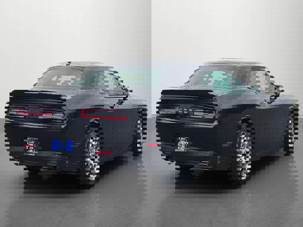 Used 2022 Dodge Challenger GT image 6