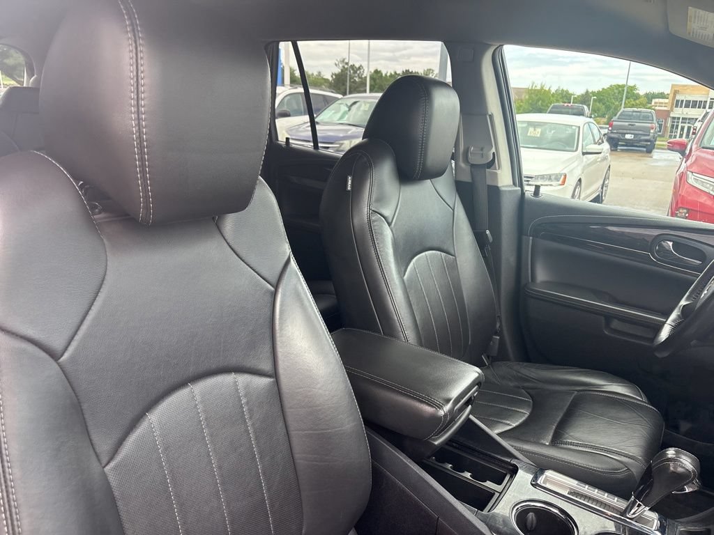 Used 2016 Buick Enclave Premium AWD/4WD image 25