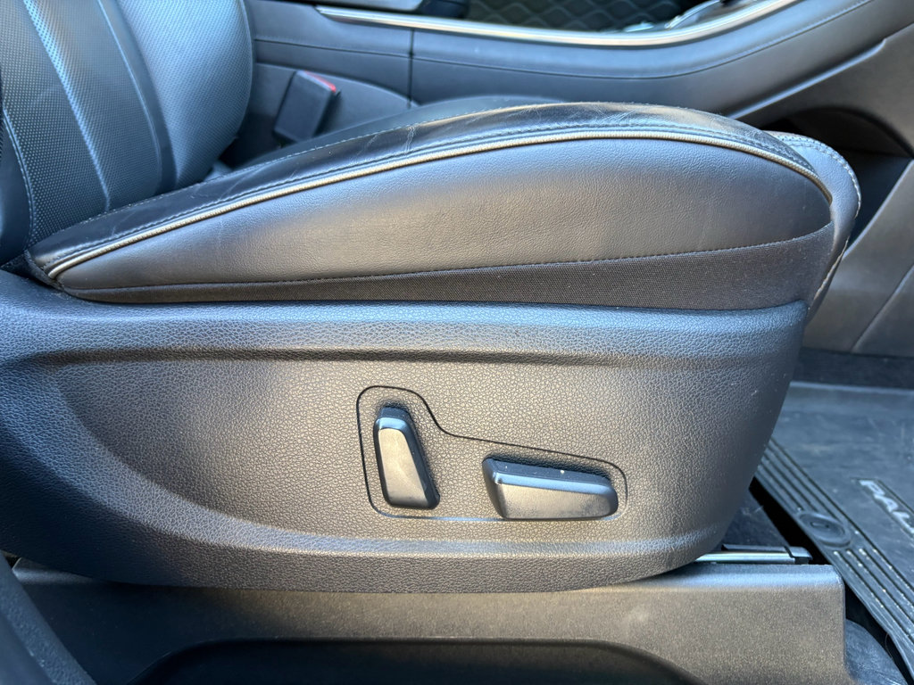 Used 2022 Hyundai Palisade Calligraphy image 33