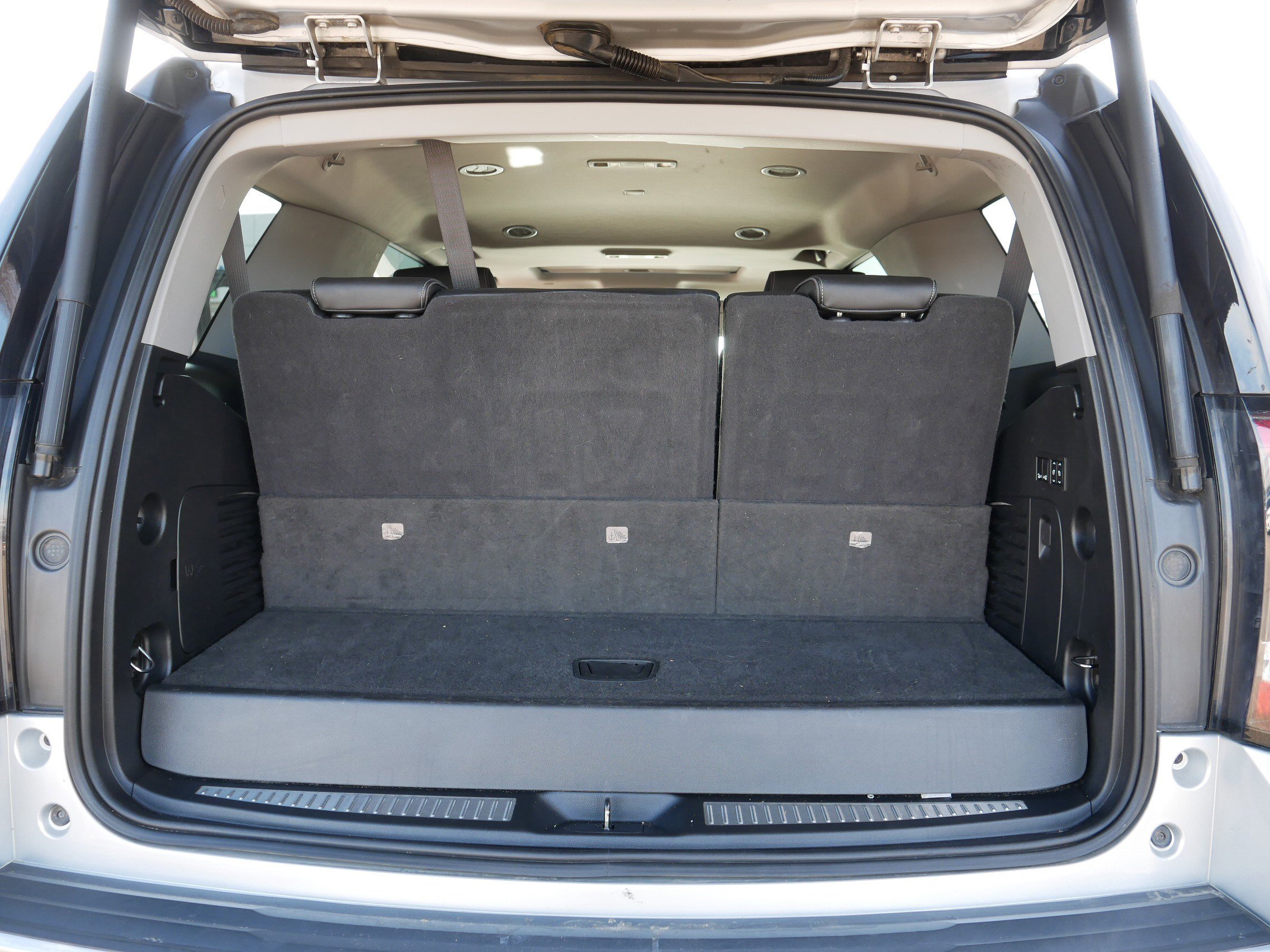 Used 2020 GMC Yukon Denali w/ Denali Premium Package image 18