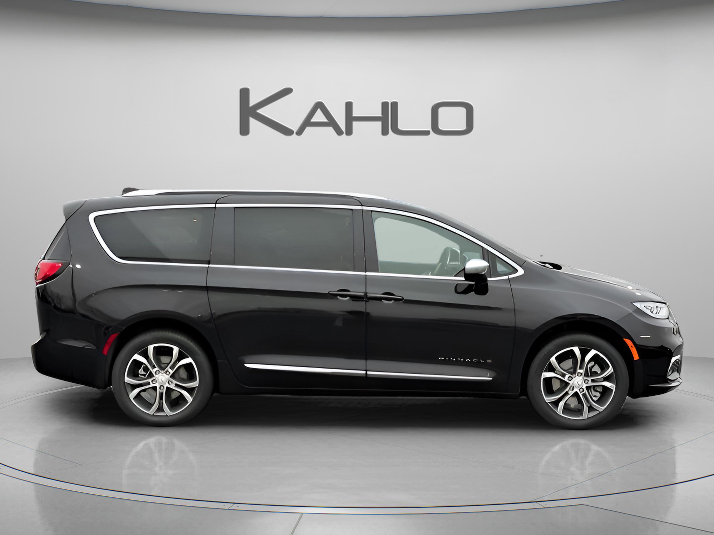 New 2026 Chrysler Pacifica Pinnacle w/ Trailer Tow Group image 6