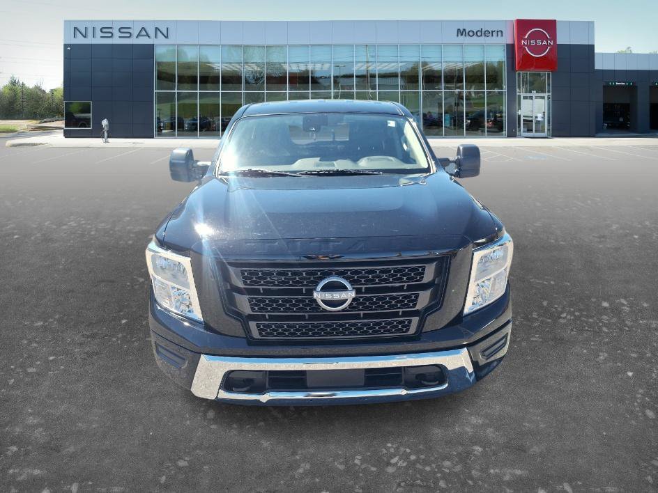 Used 2024 Nissan Titan SV w/ SV Convenience Package AWD/4WD image 2