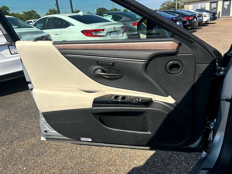 Used 2024 Lexus ES 350 Premium image 27