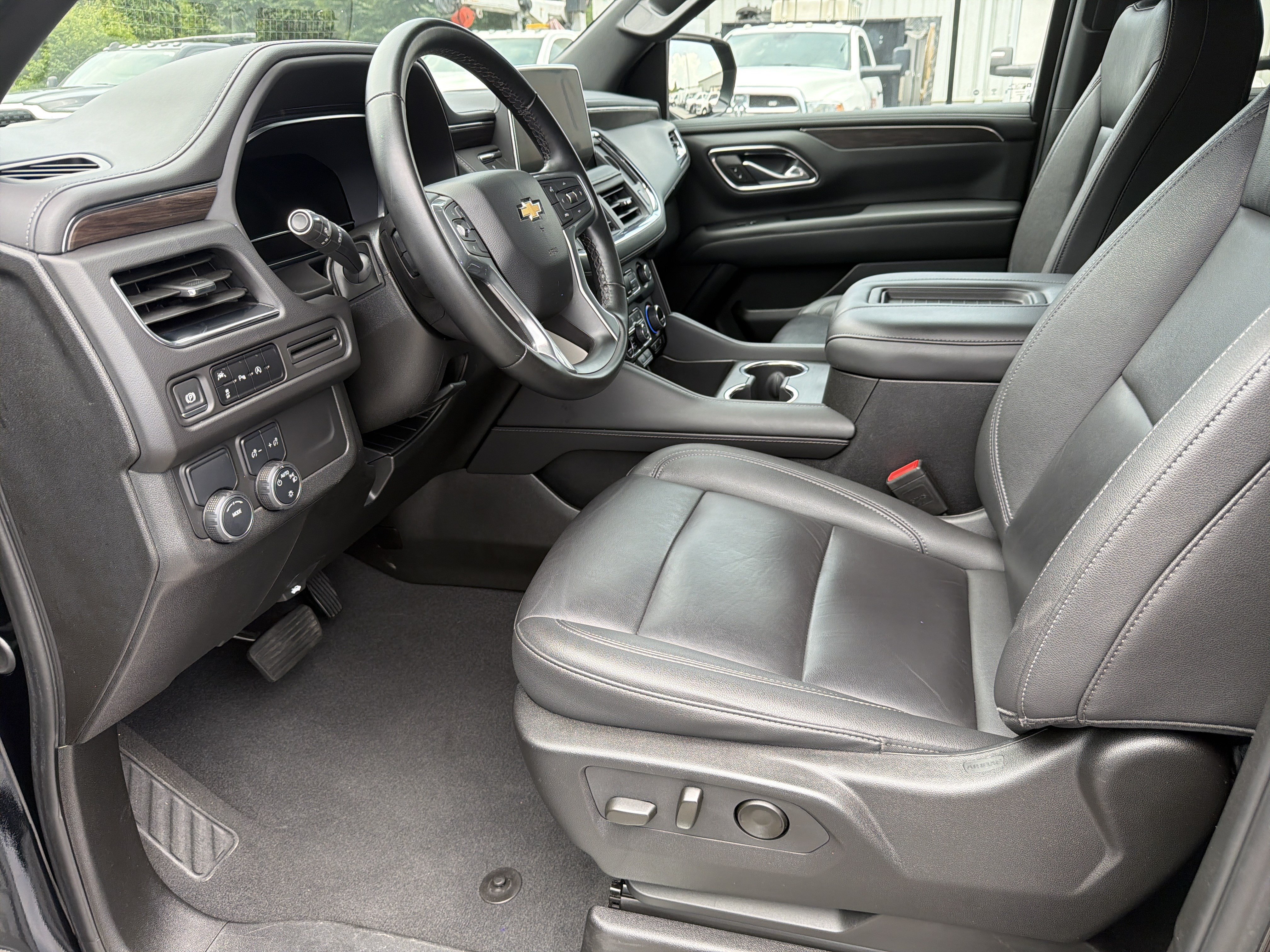 Used 2024 Chevrolet Tahoe LT RWD image 11