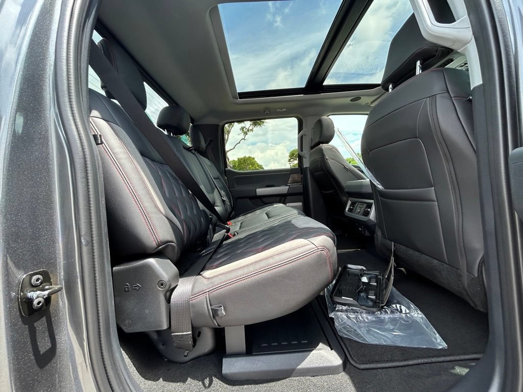 New 2026 Ford F250 Lariat w/ Black Appearance Package AWD/4WD image 35