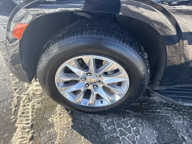 Used 2024 Chevrolet Tahoe Premier AWD/4WD image 12
