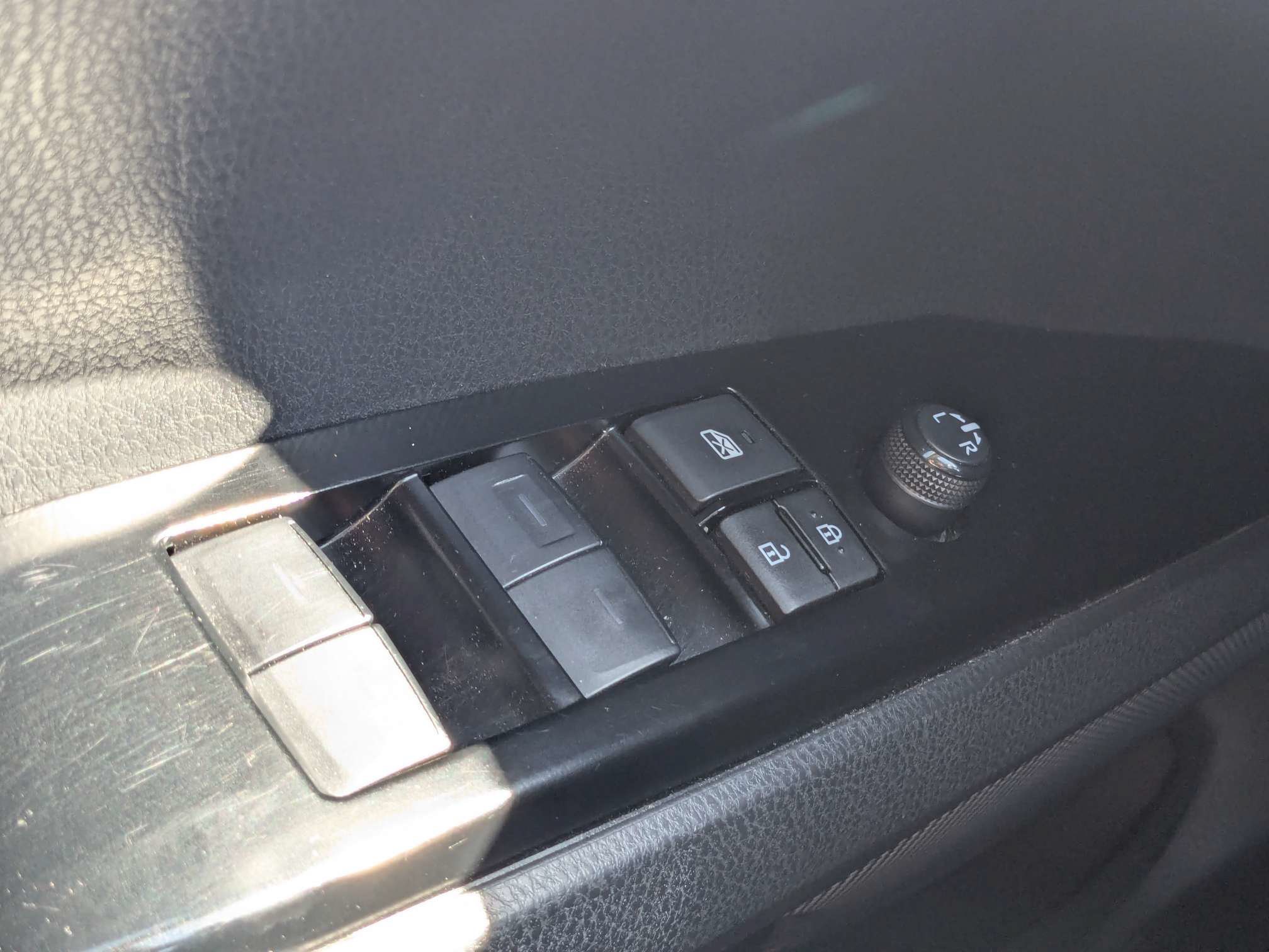 Used 2025 Toyota Camry LE FWD image 22
