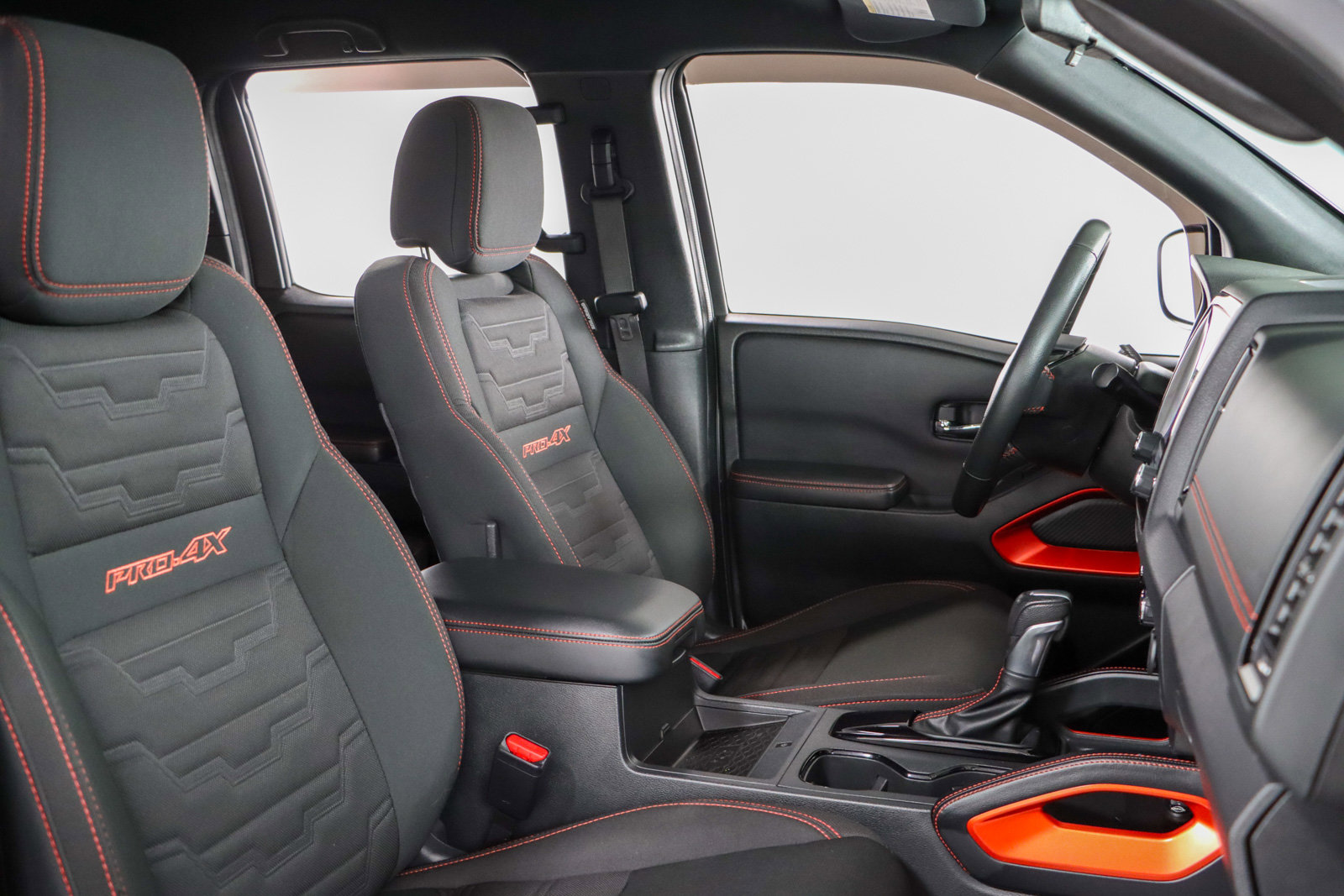 Used 2023 Nissan Frontier PRO-4X w/ Pro Convenience Package image 29