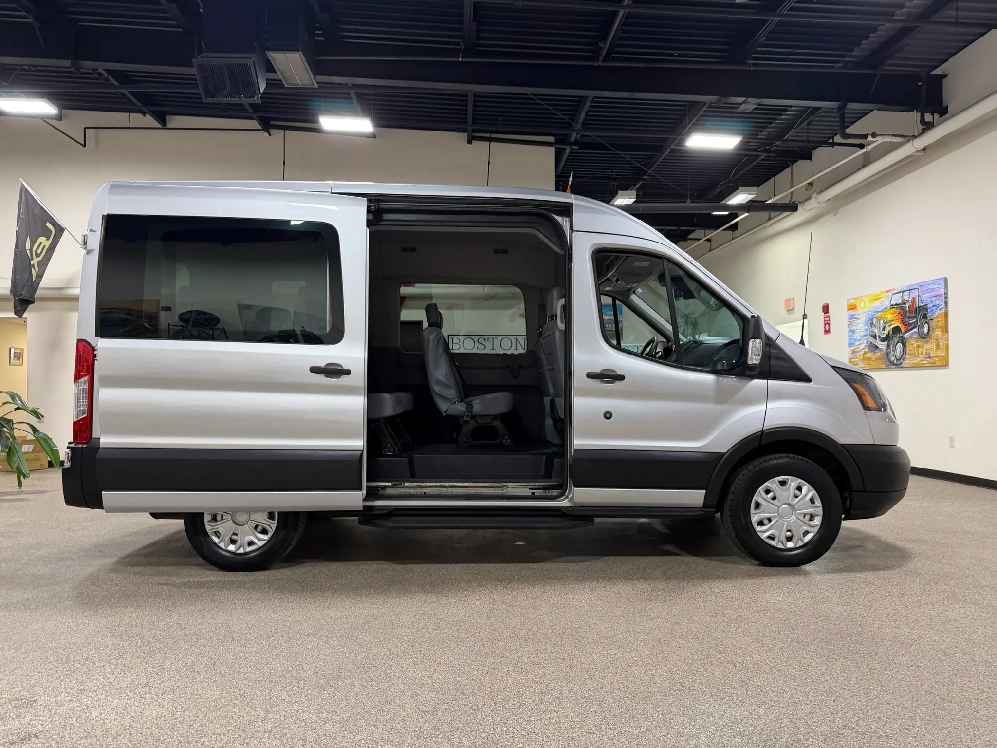 Used 2019 Ford Transit 150 XL RWD image 21