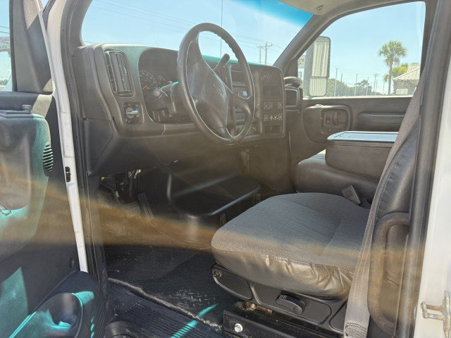 Used 2009 Chevrolet Kodiak C4500 2WD Crew Cab image 7