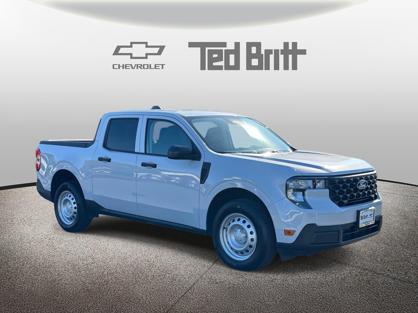 Used 2025 Ford Maverick XL w/ Equipment Group 102A AWD/4WD image 3