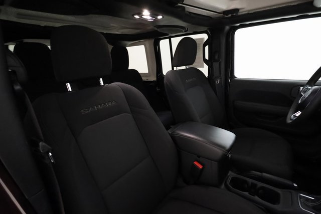 Used 2023 Jeep Wrangler Sahara image 23