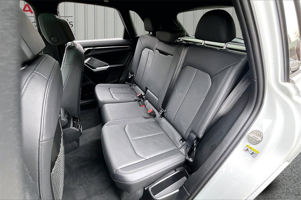 Used 2025 Audi Q3 2.0T Premium Plus w/ Premium Plus Package image 22