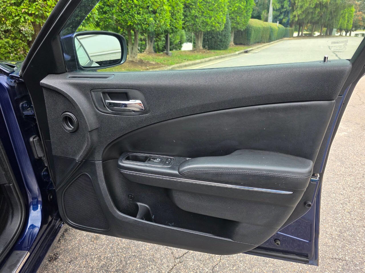 Used 2014 Dodge Charger SE w/ Sport Appearance Group image 26