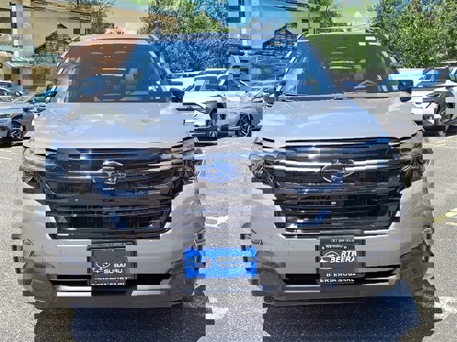 New 2025 Subaru Forester Touring image 2