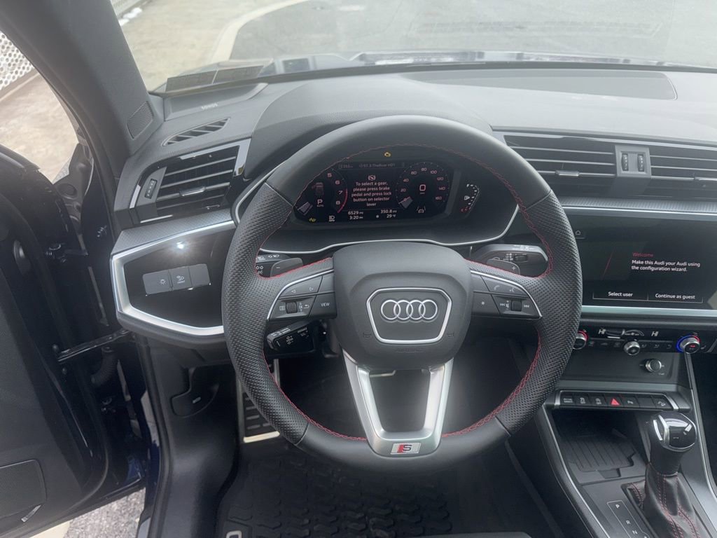 Used 2025 Audi Q3 2.0T Premium Plus w/ Premium Plus Package image 29