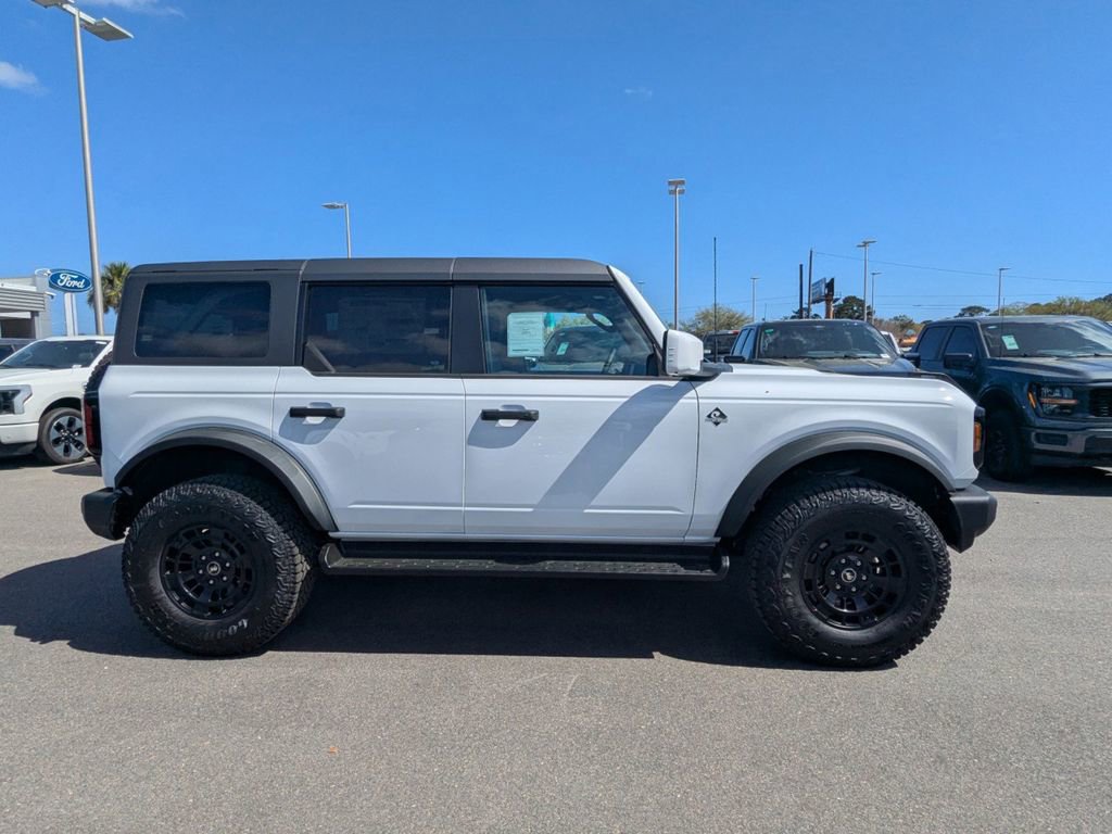 New 2026 Ford Bronco Outer Banks w/ Sasquatch Package image 3