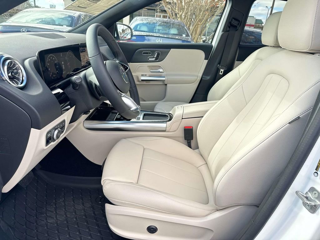 Used 2025 Mercedes-Benz GLA 250 image 9
