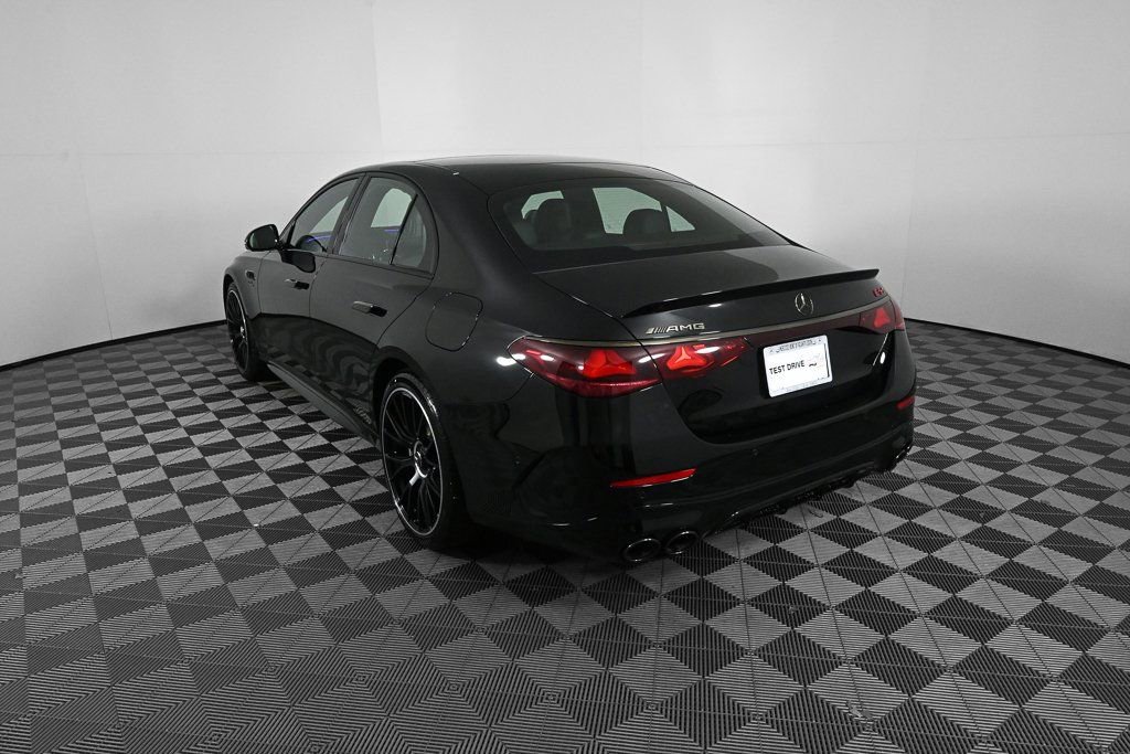 New 2026 Mercedes-Benz E 53 AMG e 4MATIC Sedan image 4