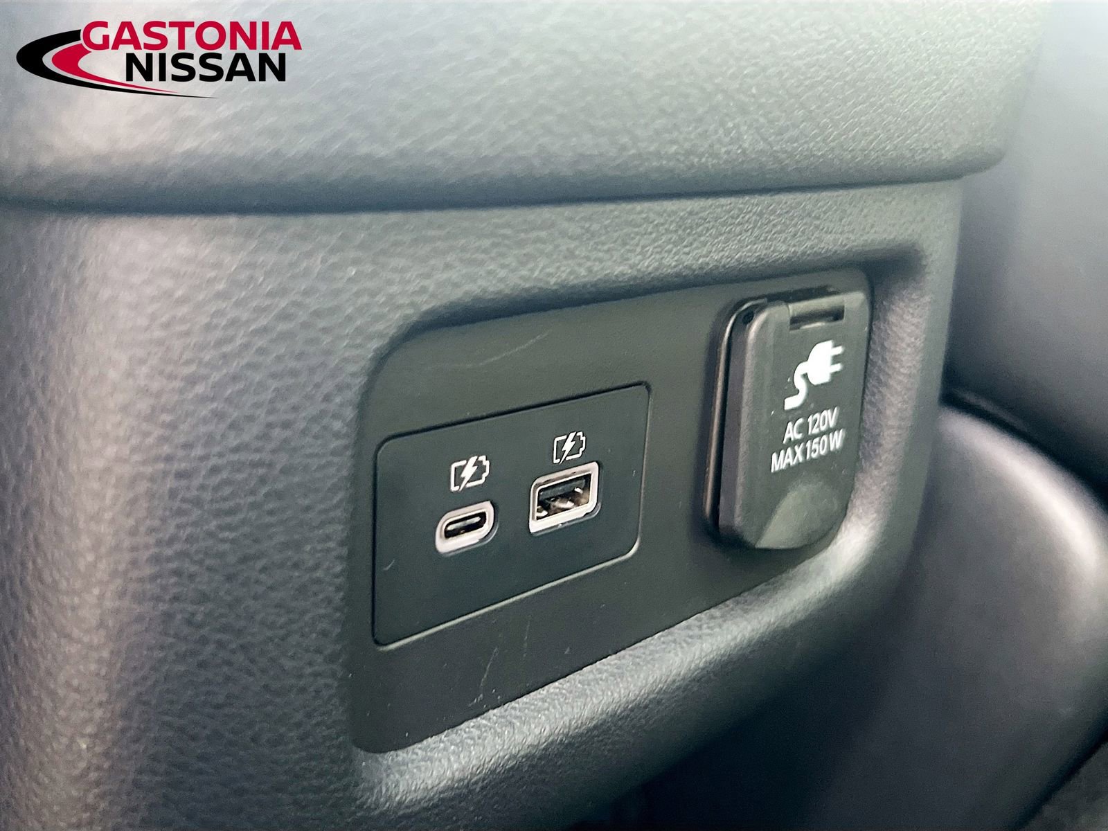 Used 2025 Nissan Pathfinder Platinum w/ Cargo Package image 33