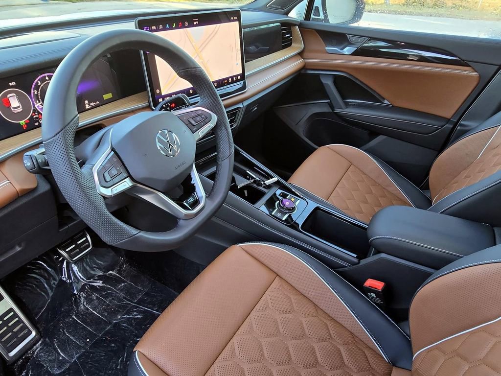 New 2026 Volkswagen Tiguan SEL R-Line image 23