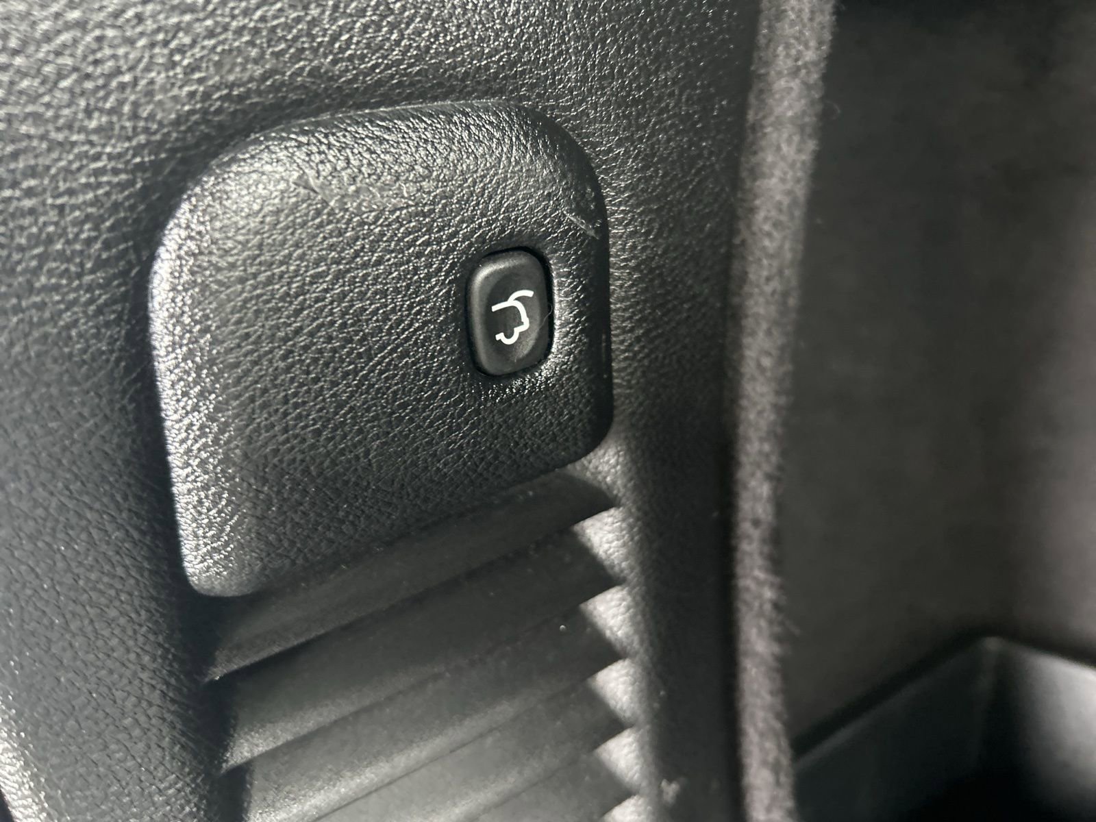 Used 2024 Dodge Durango GT image 14