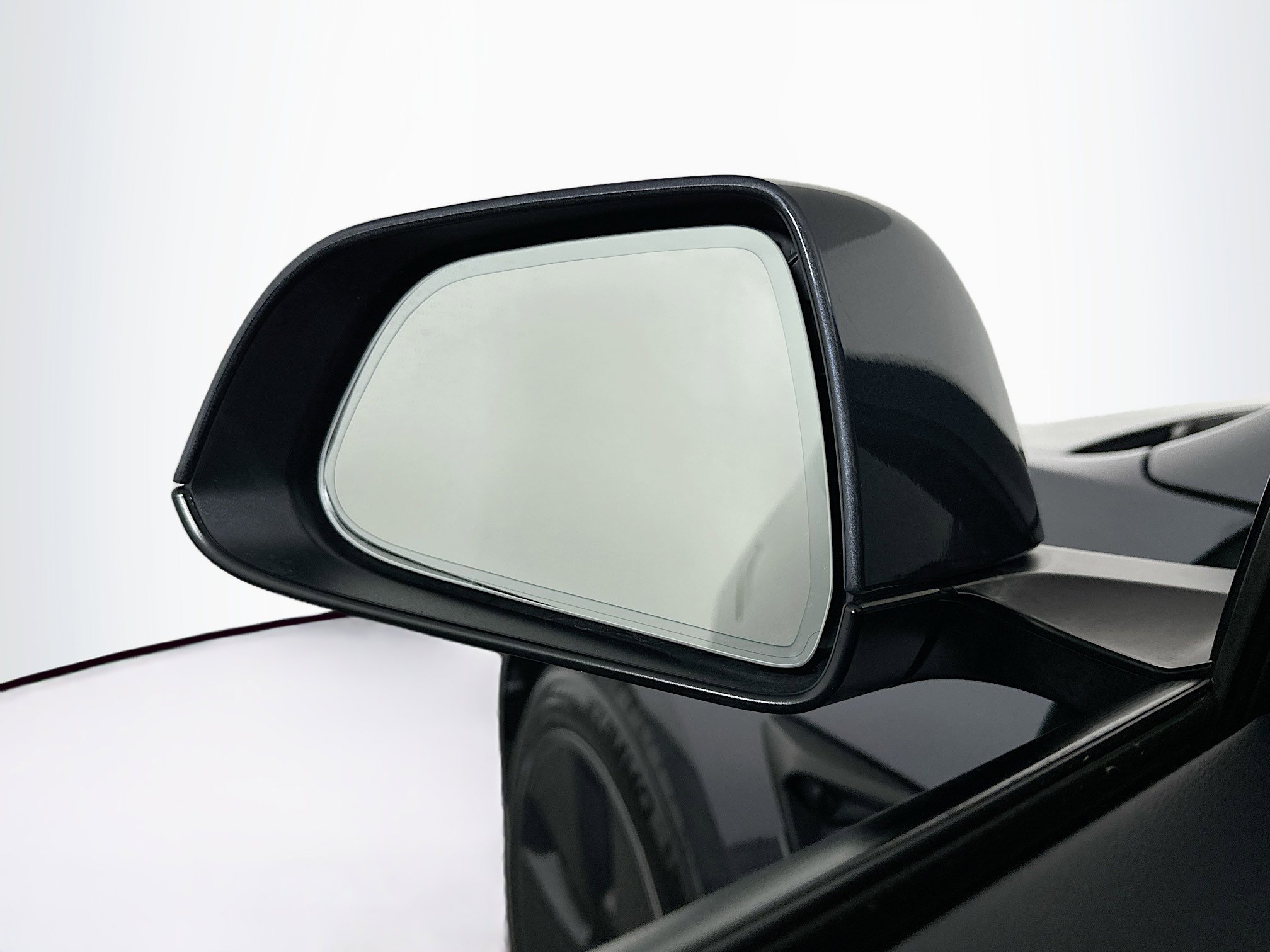 Used 2023 Tesla Model 3 Standard Range image 16