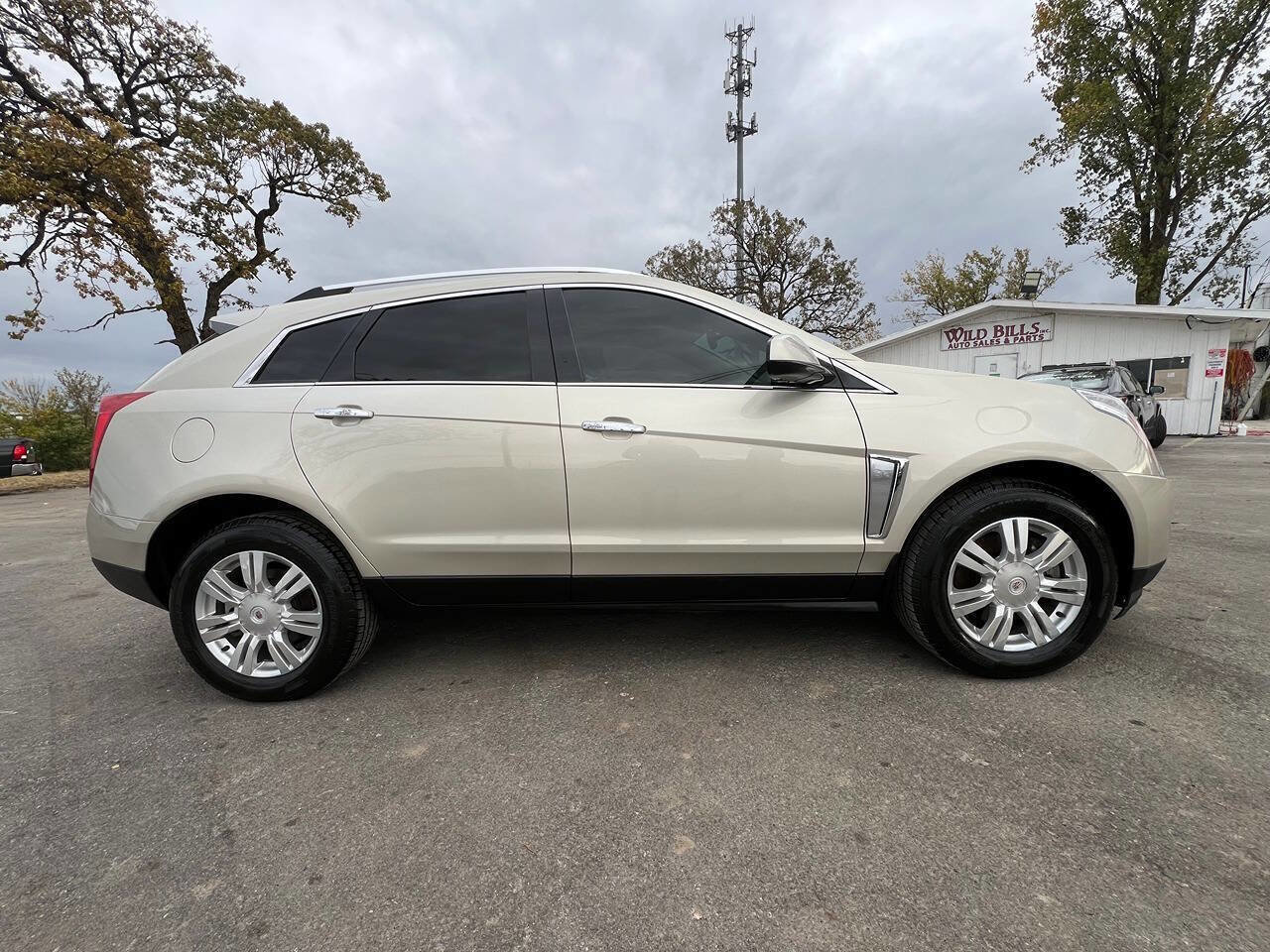 Used 2014 Cadillac SRX Luxury w/ Driver Awareness Package image 5