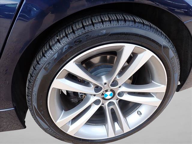 Used 2017 BMW 330i xDrive Sedan AWD/4WD image 7
