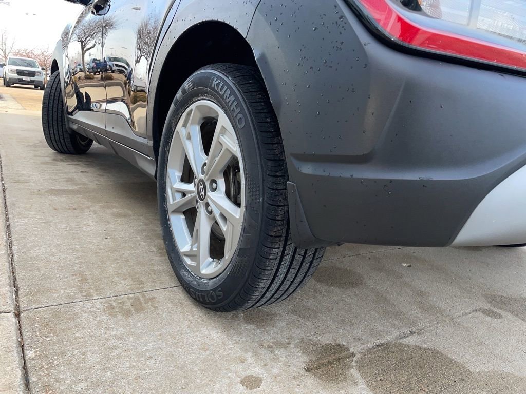 Used 2022 Hyundai Kona SEL image 18