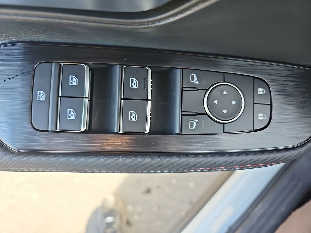 New 2026 Nissan Kicks SR FWD image 31
