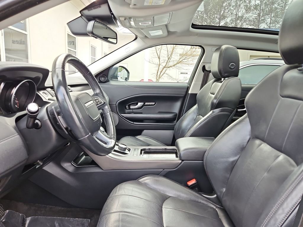 Used 2019 Land Rover Range Rover Evoque image 23