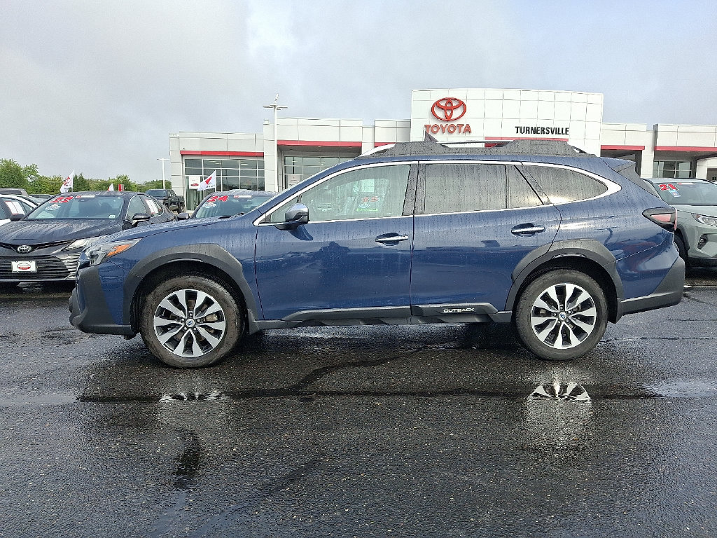 Used 2023 Subaru Outback Touring XT AWD/4WD image 7