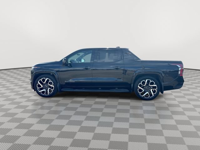 Certified 2025 Chevrolet Silverado EV RST AWD/4WD image 7